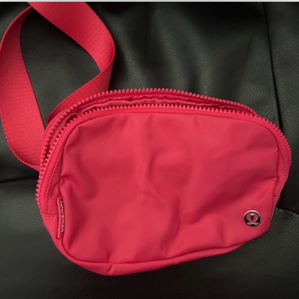 lululemon athletica Belt Bag
